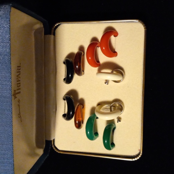 Trifari earrings collection - Picture 2 of 5